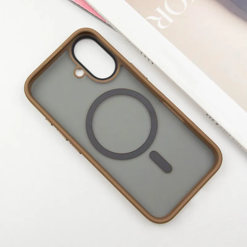 TPU+PC чехол Metal Buttons with Magnetic Fit для Apple iPhone 16 – Золотой / Gold. Фото 3 из 5