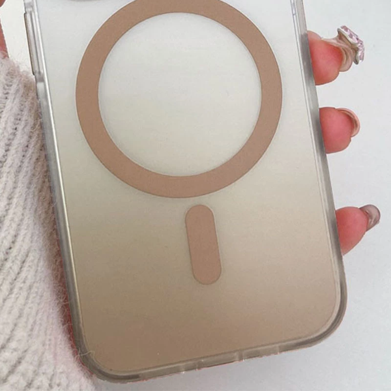 Чохол Phantom з MagSafe для Apple iPhone 16 – Golden. Фото 3 з 4