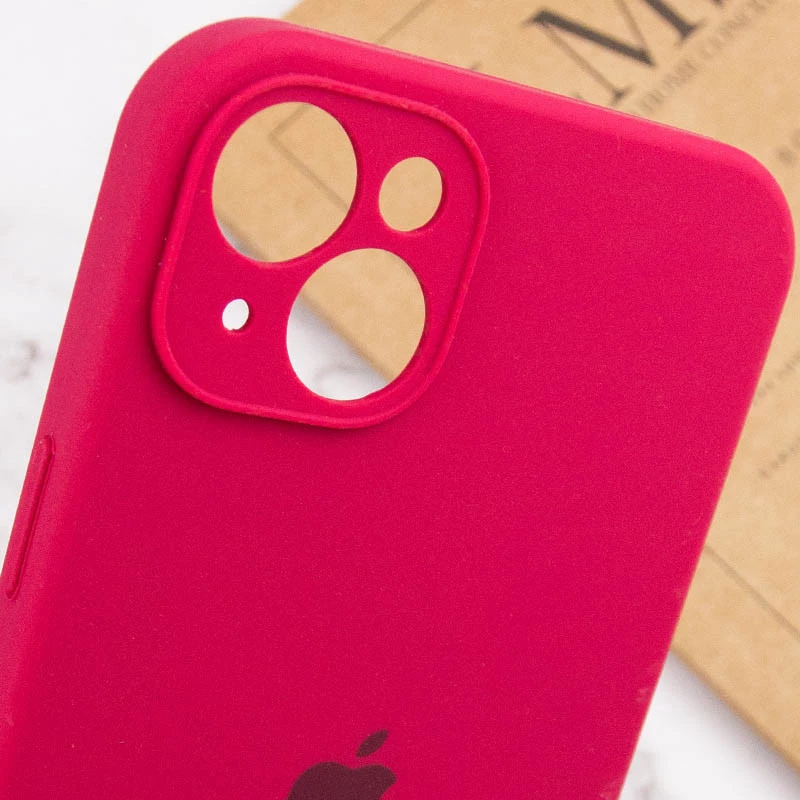 Чехол Silicone Case с защитой камеры для Apple iPhone 15 (6.1") – Красный / Rose Red. Фото 7 из 7