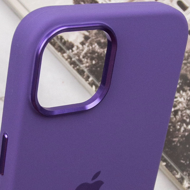 Чехол Silicone Case с металлическими кнопками для Apple iPhone 14 (6.1") – Фиолетовый / Iris. Фото 9 из 9