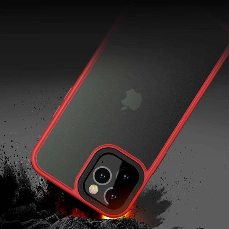TPU+PC с металлическими кнопками для Apple iPhone 12 (6.1") – Красный. Фото 4 из 4