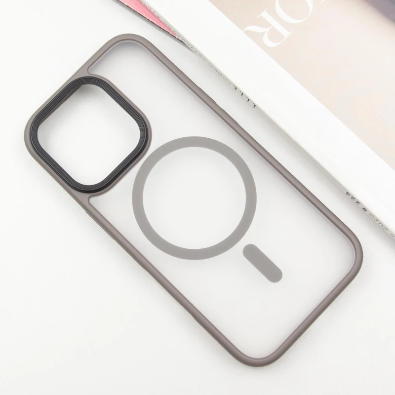 TPU+PC с металлическими кнопками и MagSafe для Apple iPhone 16 Pro – Серый / Grey. Фото 2 из 6