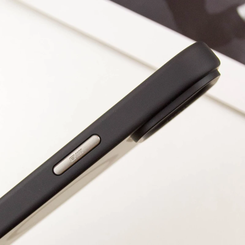 TPU+PC чохол Blueo Skin Friendly Frosted with MagSafe для Apple iPhone 15 (6.1") – Чорний / Black. Фото 8 з 10