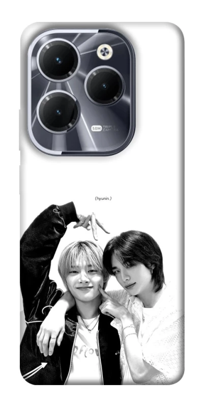 Чохол на Infinix Hot 40 HyunJin & Jeongin фото 1 з 1