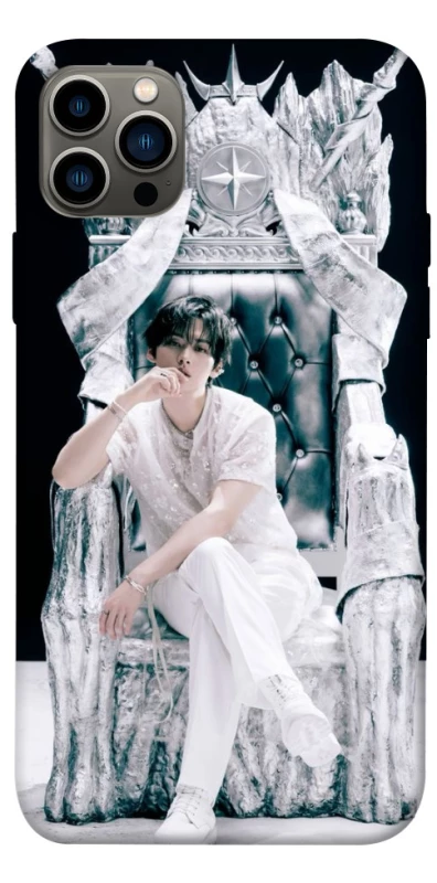 Чохол на Apple iPhone 12 Pro (6.1") Lee Know GIANT фото 1 з 1