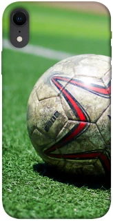 Чехол на Apple iPhone XR (6.1") Мяч на газоне фото 1 из 1