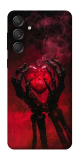 Чехол на Samsung Galaxy M55 Heart in the hands of a skeleton фото 1 из 1