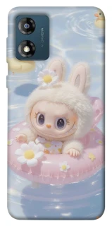 Чохол на Motorola Moto E13 Labubu swimming фото 1 з 1
