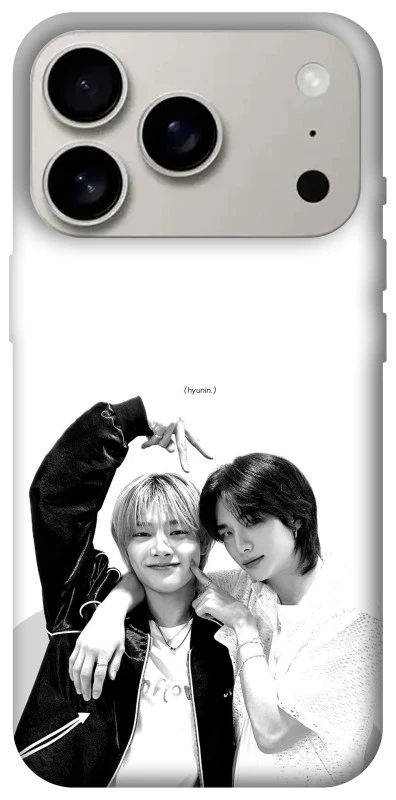 Чохол на Apple iPhone 17 Pro (6.3") HyunJin & Jeongin фото 1 з 1