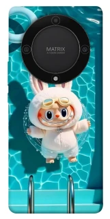 Чехол на Huawei Magic5 Lite Labubu in the pool ver.2 фото 1 из 1