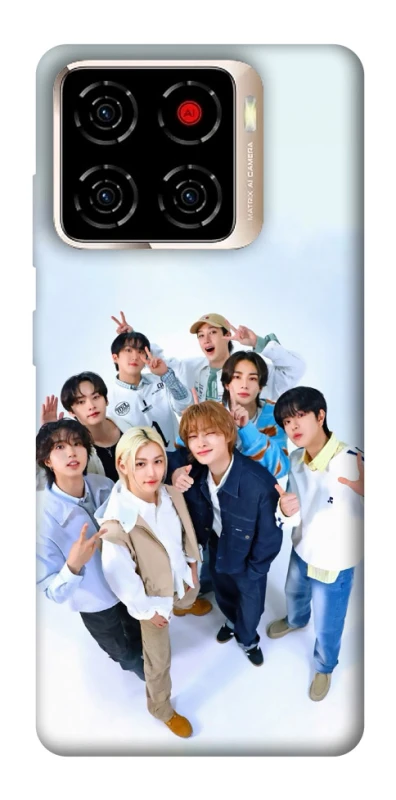 Чехол на ZTE Blade A56 Stray Kids v2 фото 1 из 1