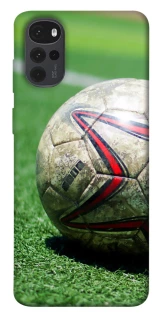 Чехол на Motorola Moto G22 Мяч на газоне фото 1 из 1