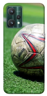 Чехол на Realme 9 Pro Мяч на газоне фото 1 из 1