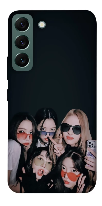 Чехол на Samsung Galaxy S22 LE SSERAFIM v3 фото 1 из 1