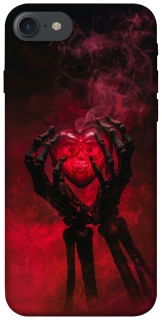 Чехол на Apple iPhone 7 / 8 (4.7") Heart in the hands of a skeleton фото 1 из 1