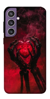 Чехол на Samsung Galaxy S23 FE Heart in the hands of a skeleton фото 1 из 1