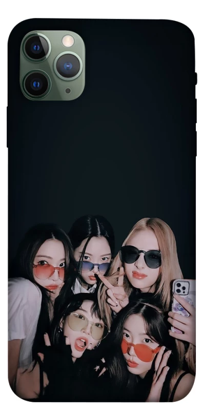 Чохол на Apple iPhone 11 Pro Max (6.5") LE SSERAFIM v3 фото 1 з 1