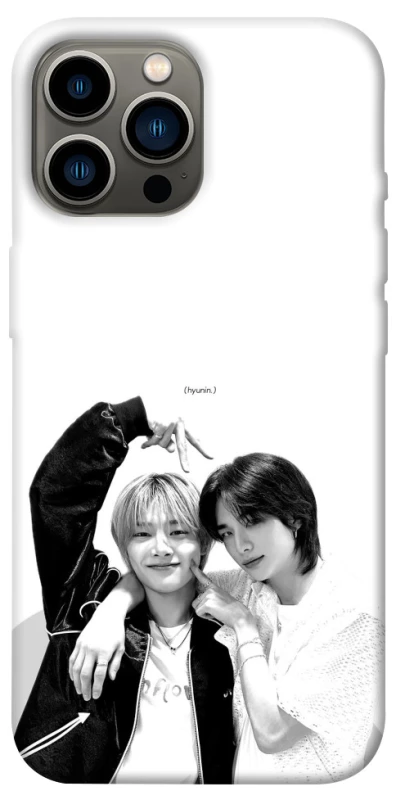 Чехол на Apple iPhone 12 Pro Max (6.7") HyunJin & Jeongin фото 1 из 1