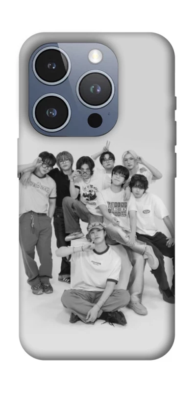 Чохол на Apple iPhone 16 Pro Stray Kids All Around фото 1 з 1