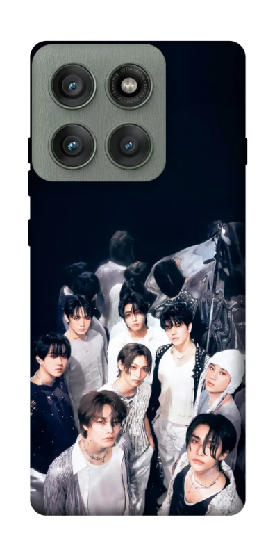 Чехол на Motorola Edge 60 Pro Stray Kids v4 фото 1 из 1