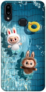 Чохол на Samsung Galaxy A10s Labubu in the pool фото 1 з 1