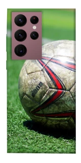 Чехол на Samsung Galaxy S22 Ultra Мяч на газоне фото 1 из 1