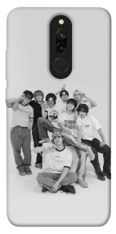 Чехол на Xiaomi Redmi 8 Stray Kids All Around фото 1 из 1