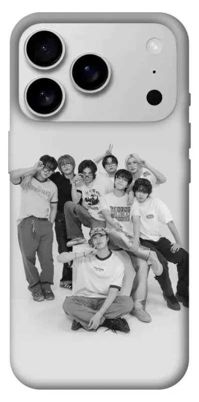 Чехол на Apple iPhone 18 Pro Max Stray Kids All Around фото 1 из 1