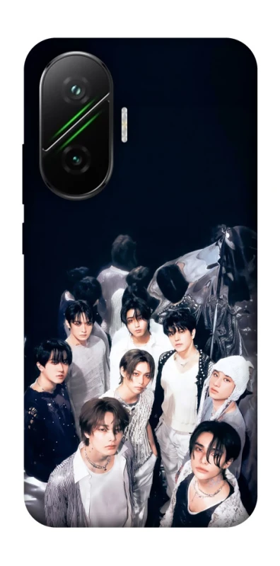 Чехол на Xiaomi Poco F7 Stray Kids v4 фото 1 из 1