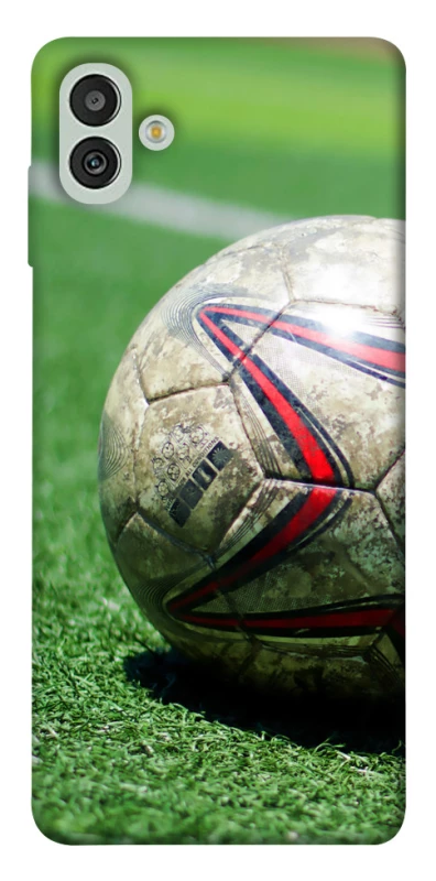 Чехол на Samsung Galaxy M13 5G Мяч на газоне фото 1 из 1
