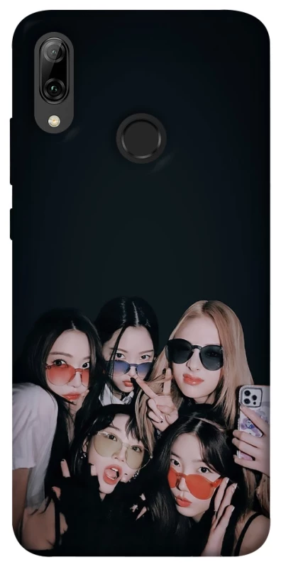 Чохол на Huawei P Smart (2019) LE SSERAFIM v3 фото 1 з 1