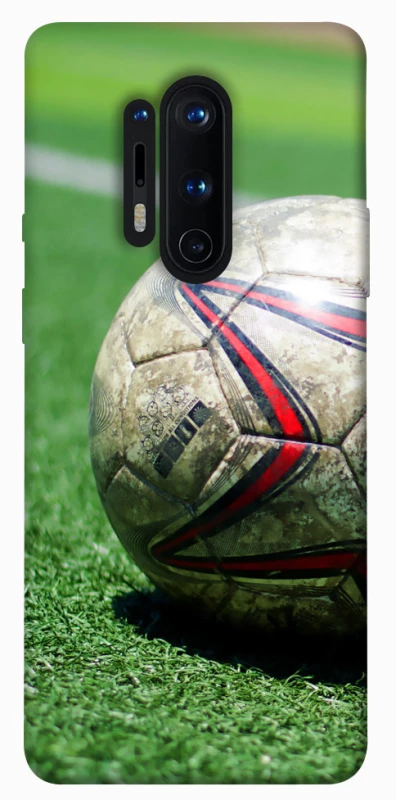 Чохол на OnePlus 8 Pro М'яч на газоні фото 1 з 1