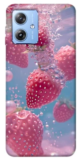 Чохол на Motorola Moto G84 Полуниця в воді фото 1 з 1