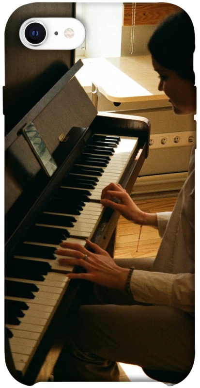 Чехол на Apple iPhone SE (2020) Пианино фото 1 из 1