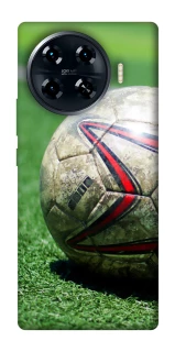 Чехол на TECNO Spark 20 Pro+ Мяч на газоне фото 1 из 1