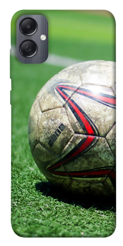 Чехол на Samsung Galaxy A05 Мяч на газоне фото 1 из 1