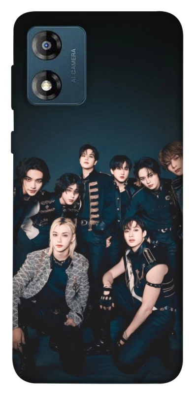 Чохол на Motorola Moto E13 Stray Kids United фото 1 з 1
