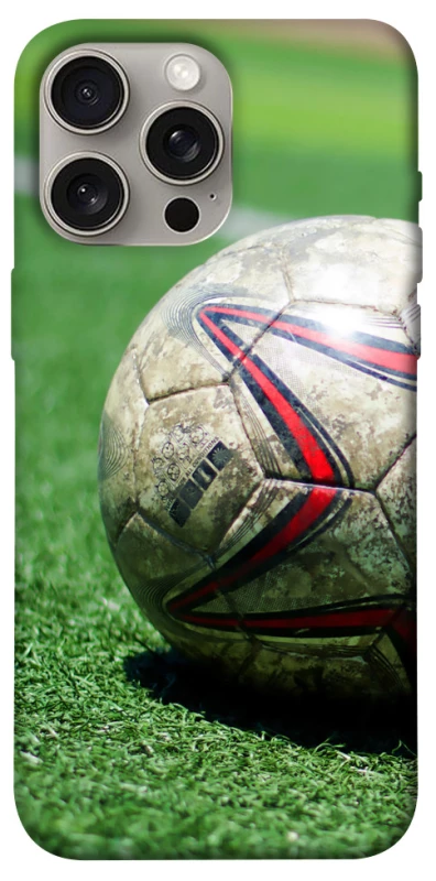 Чохол на Apple iPhone 15 Pro Max (6.7") М'яч на газоні фото 1 з 1