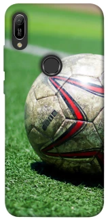 Чехол на Huawei Y6 (2019) Мяч на газоне фото 1 из 1