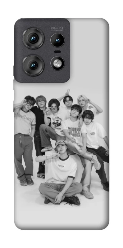 Чохол на Motorola Edge 50 Pro Stray Kids All Around фото 1 з 1