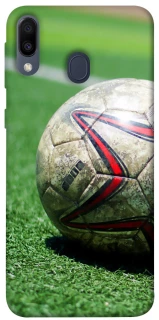 Чехол на Samsung Galaxy M20 Мяч на газоне фото 1 из 1