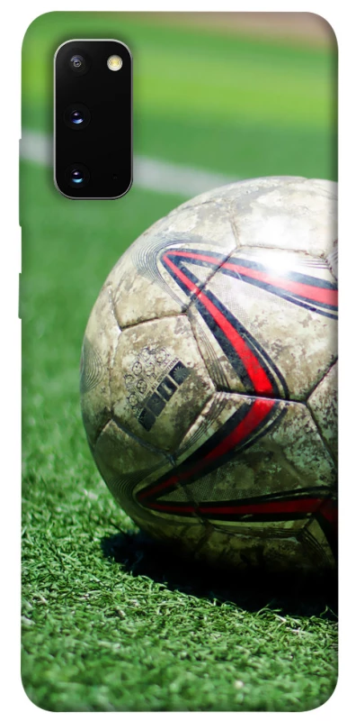 Чехол на Samsung Galaxy S20 Мяч на газоне фото 1 из 1
