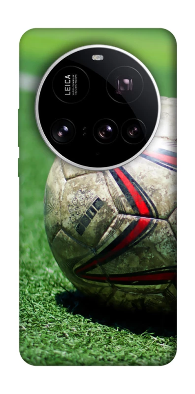 Чохол на Xiaomi 15 Ultra М'яч на газоні фото 1 з 1