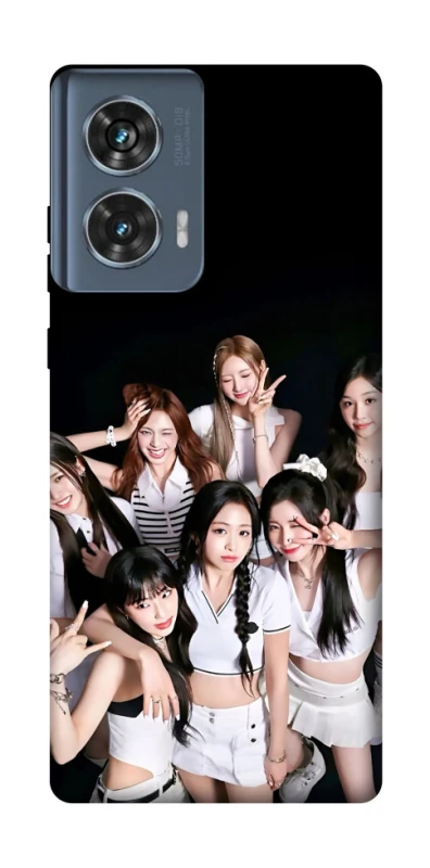 Чехол на Motorola Edge 50 BABYMONSTER фото 1 из 1