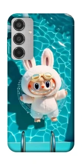 Чехол на Samsung Galaxy M35 Labubu in the pool ver.2 фото 1 из 1