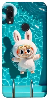 Чехол на Xiaomi Redmi Note 7 / Note 7 Pro / Note 7s Labubu in the pool ver.2 фото 1 из 1