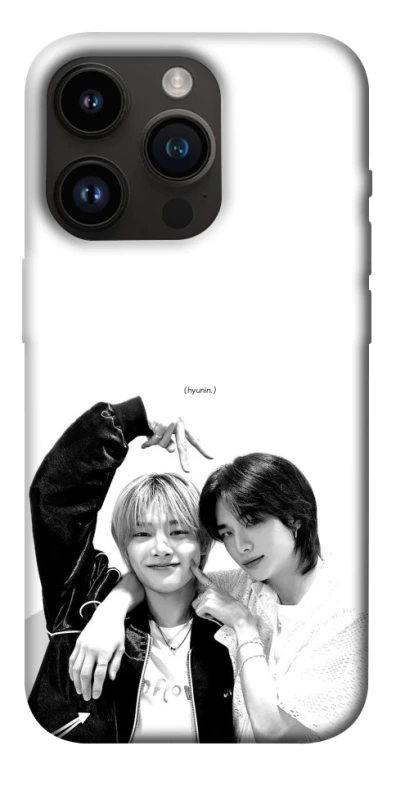 Чохол на Apple iPhone 14 Pro (6.1") HyunJin & Jeongin фото 1 з 1