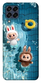Чехол на Samsung Galaxy M33 5G Labubu in the pool фото 1 из 1