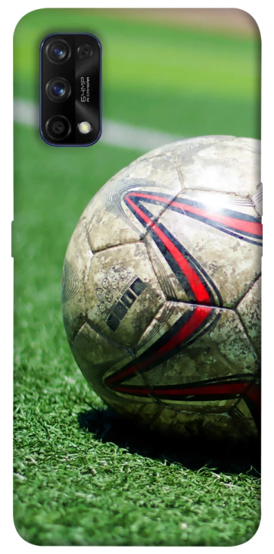 Чехол на Realme 7 Pro Мяч на газоне фото 1 из 1