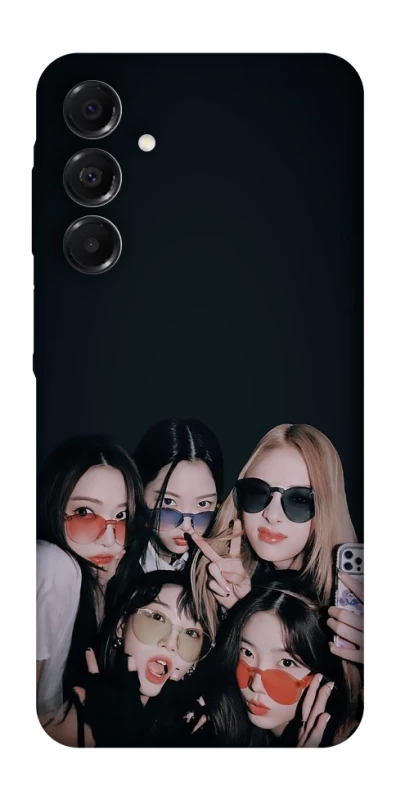 Чохол на Samsung Galaxy A17 4G/5G LE SSERAFIM v3 фото 1 з 1